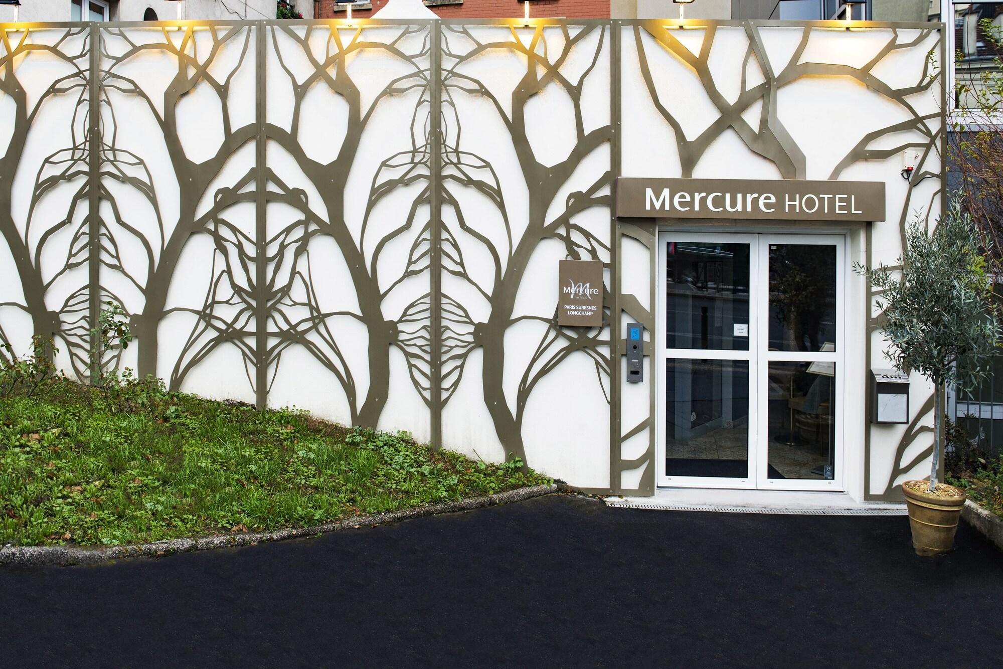Hotel Mercure Paris Suresnes Longchamp Екстериор снимка